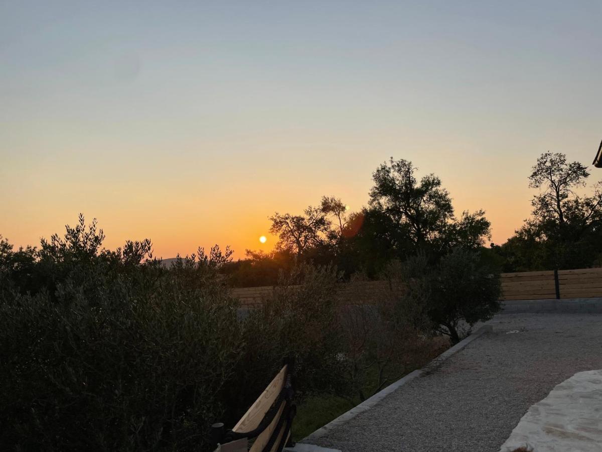 Wonderful Holiday House Bruno With Heated Pool Zadar Exterior foto