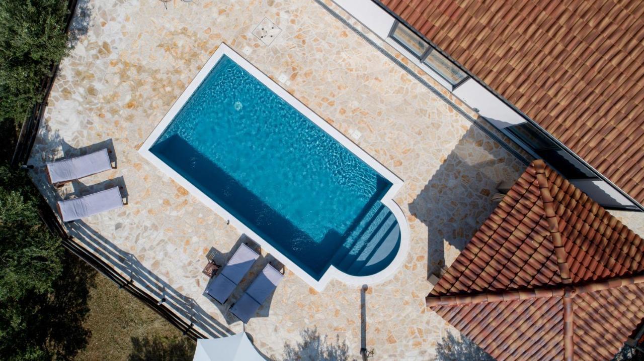 Wonderful Holiday House Bruno With Heated Pool Zadar Exterior foto